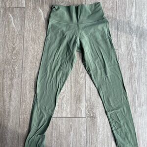 Aritzia TNA Butter Leggings